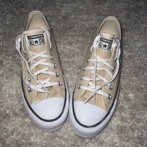 Converse Chuck Taylor Lift Platform Low Top Beige 
New NO BOX NO TAGS